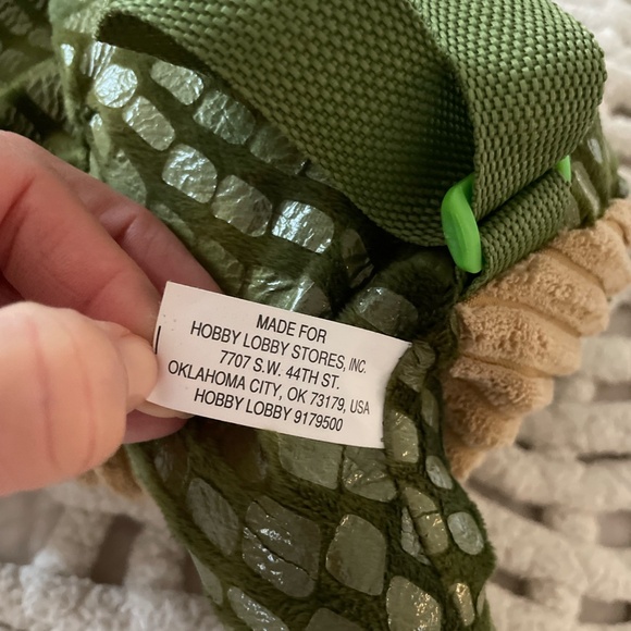 T-REX KIDS PLUSH BACKPACK - Picture 8 of 14